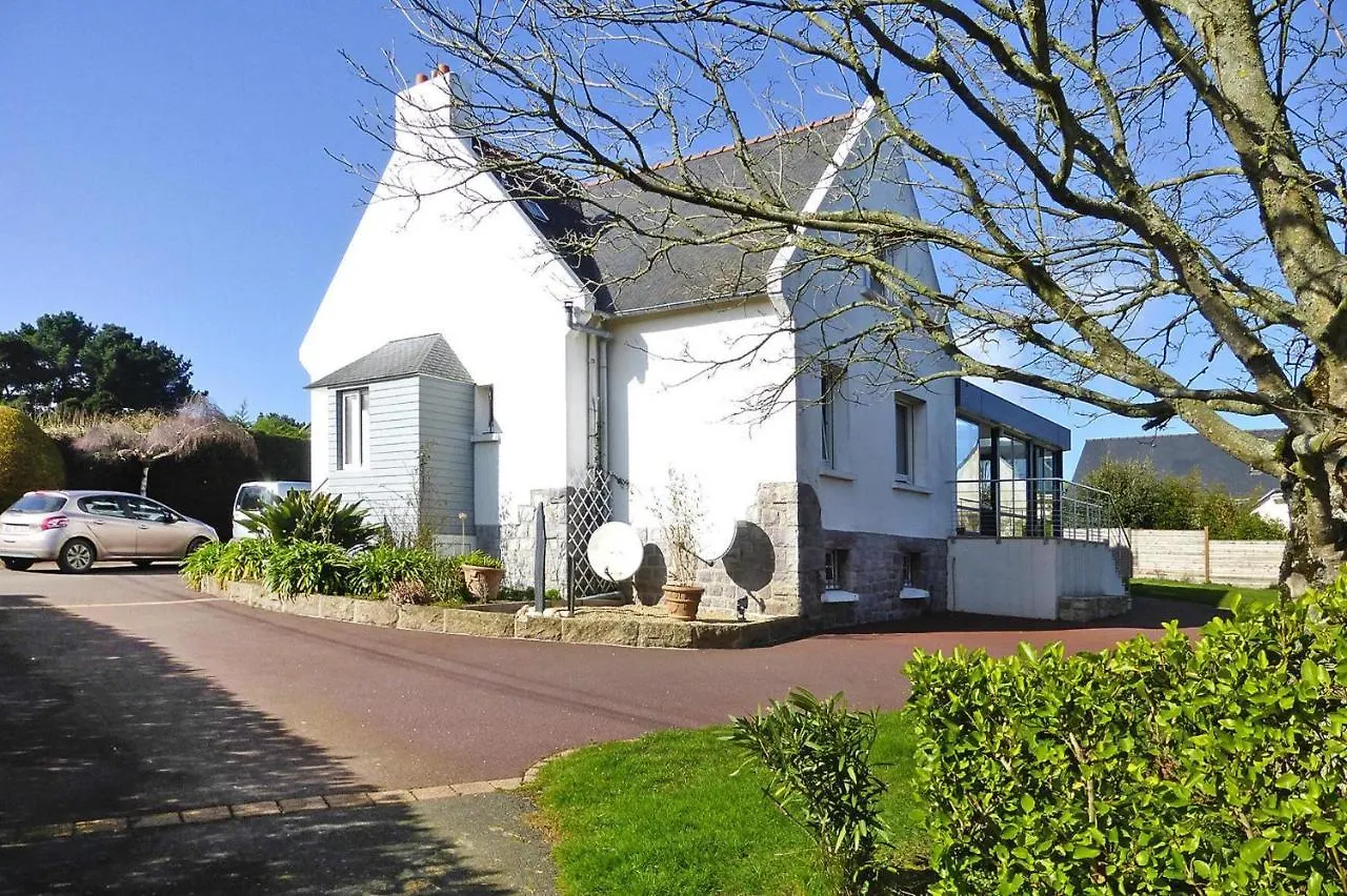 Cottage, Ploubazlanec 0*,